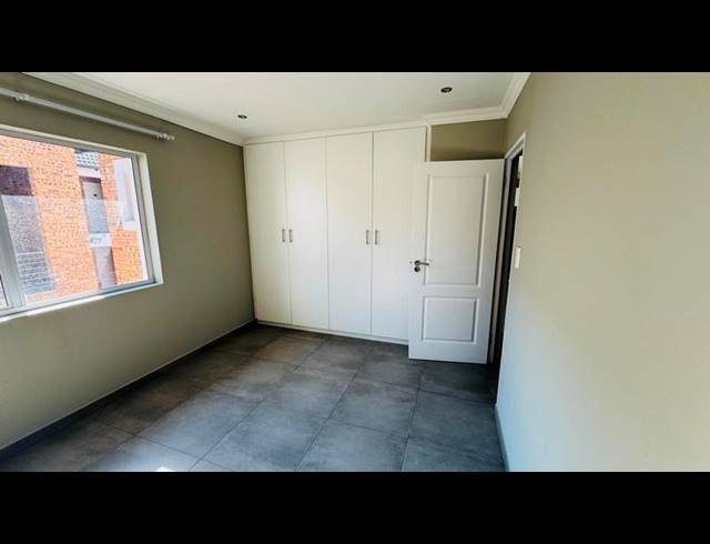 2 BEDROOM TOWNHOUSE FOR SALE IN GERMISTON CENTRAL